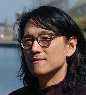 lee_si-303x335